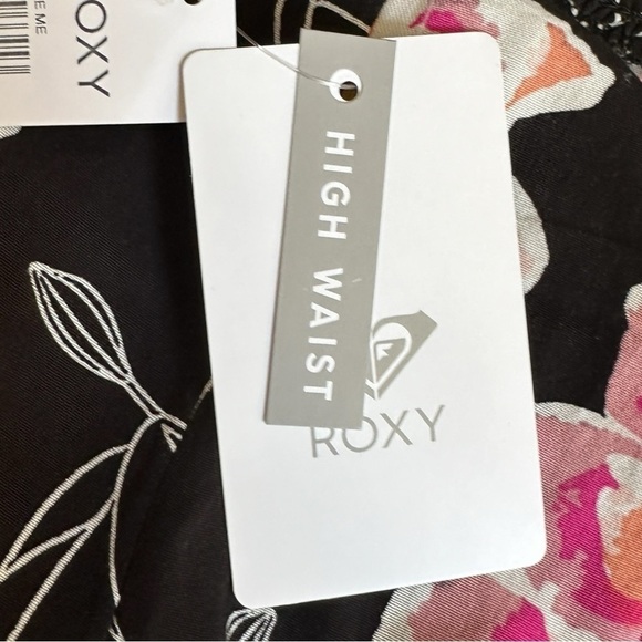 Roxy Pants Women’s Size XS Black Floral Print NWT Vacation Flowy Wide Leg - Picture 8 of 9